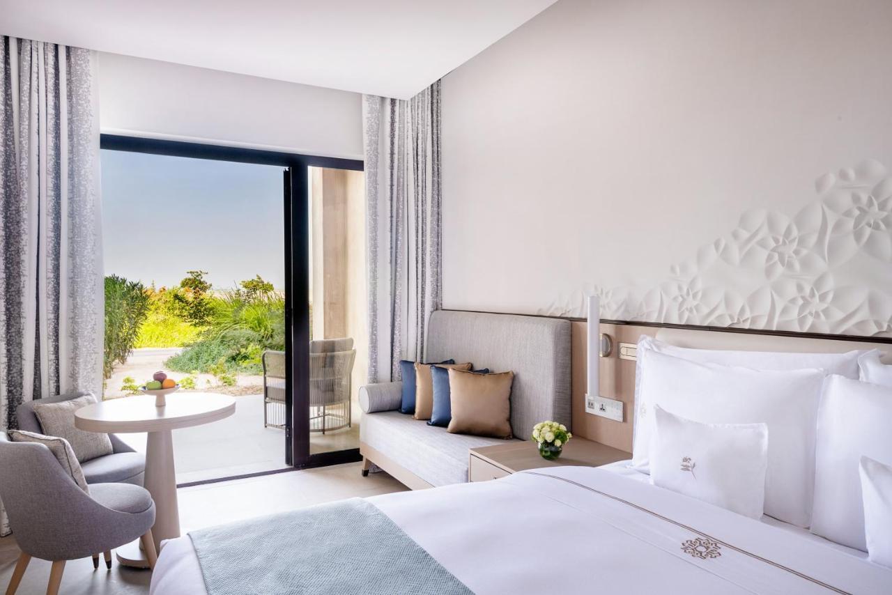 Zulal Wellness Resort By Chiva-Som Al Ruwais Экстерьер фото